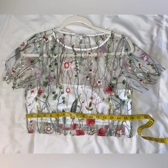 MENDOCINO • cropped mesh blouse with floral decal and built-in bandeau - Picture 2 of 6